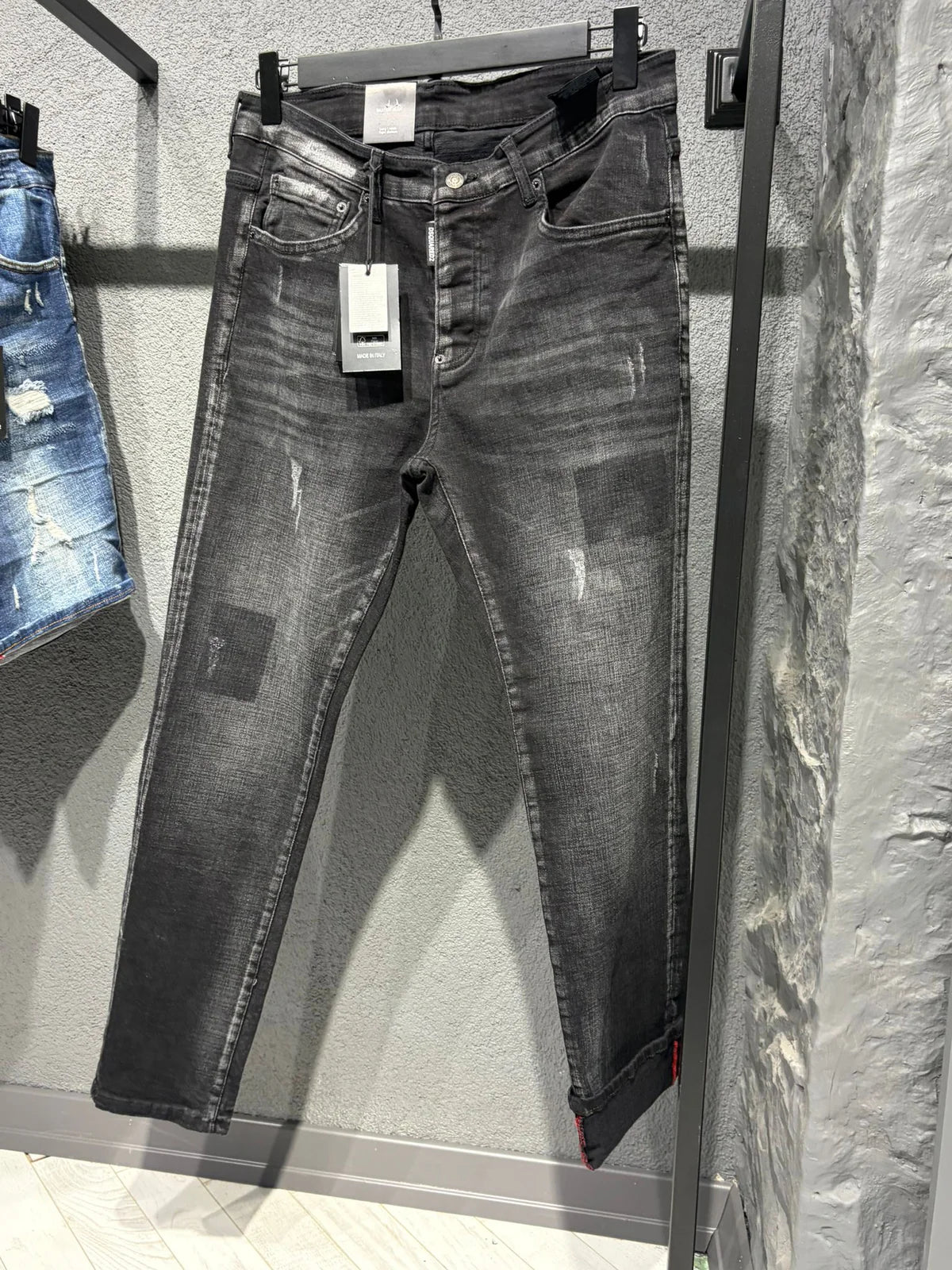 Dsquared2 494
