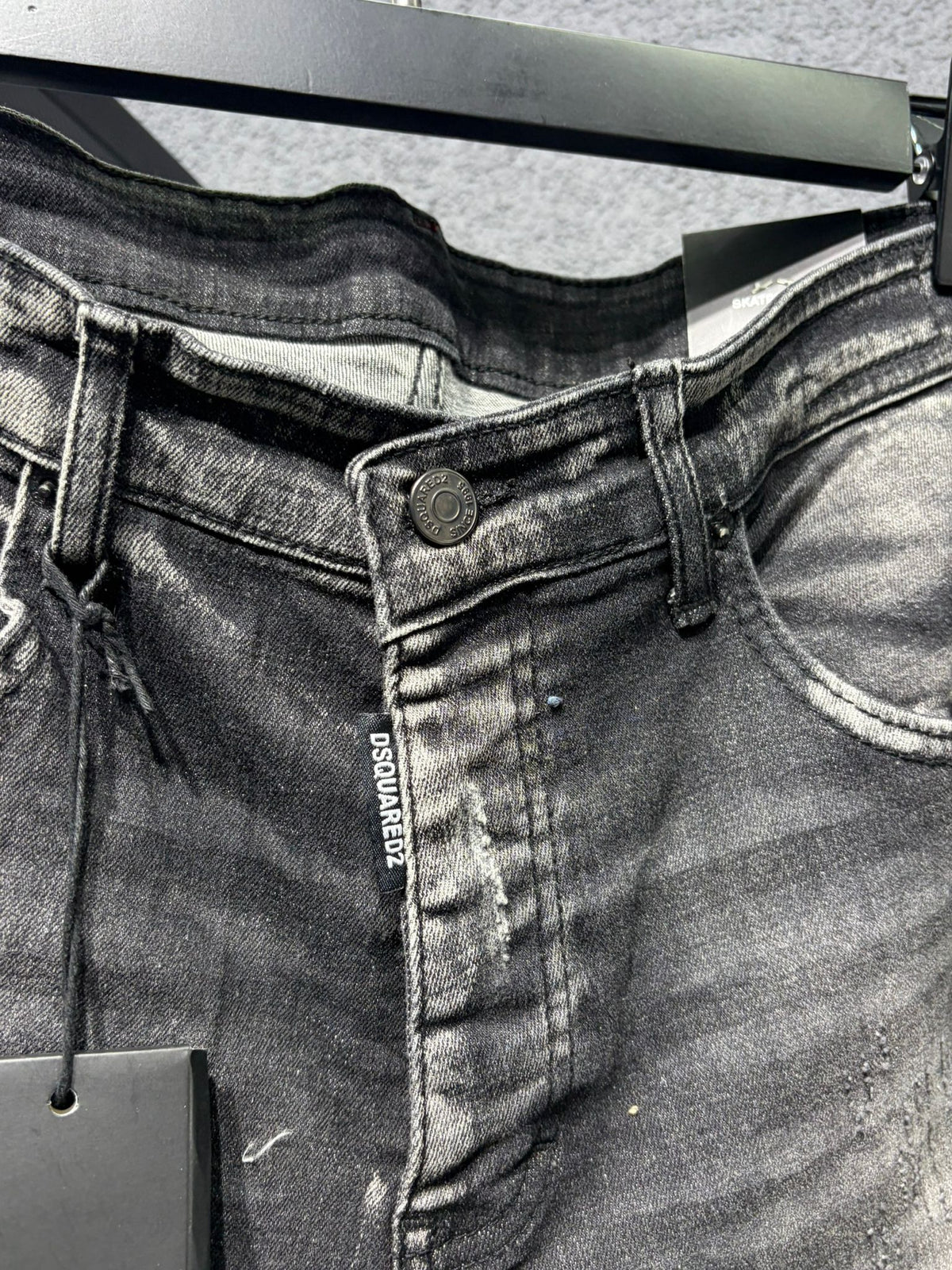 Dsquared2 763