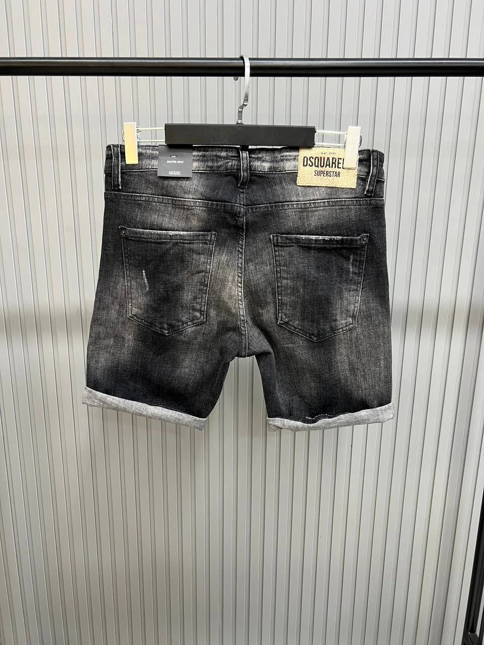 Dsquared2