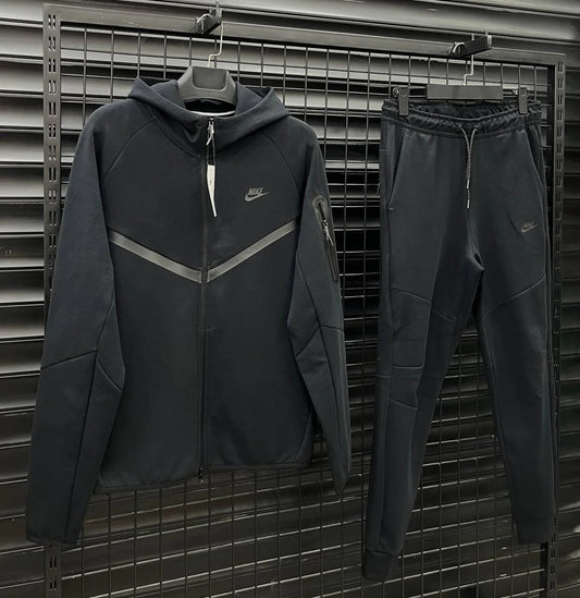Nike Tech Fleece