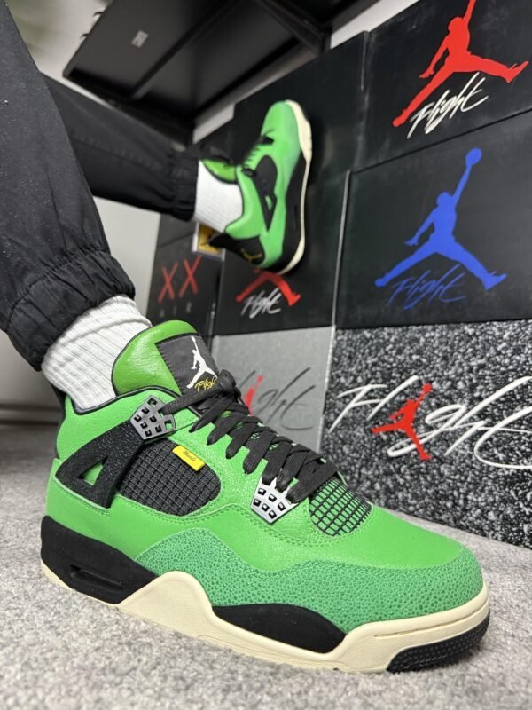 Air Jordan 4 Retro Manila