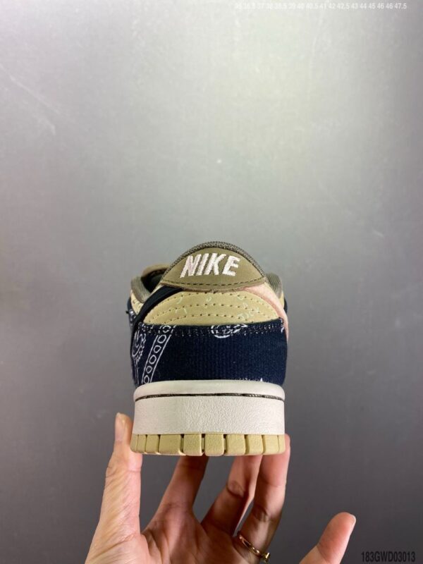 Nike x Travis Scott Dunk Low