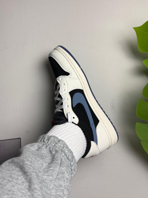 Nike AJ1 Dunk Low Travis Scott Reverse “Blue”