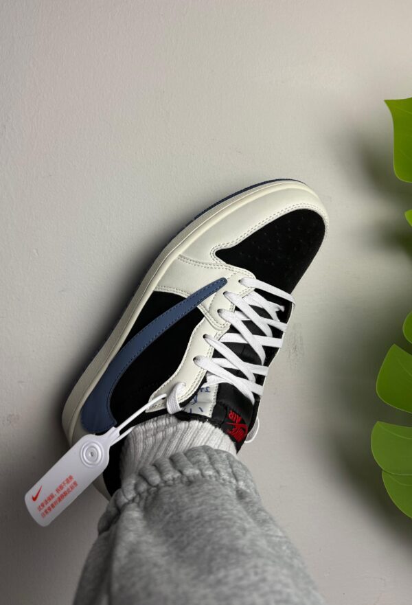 Nike AJ1 Dunk Low Travis Scott Reverse “Blue”