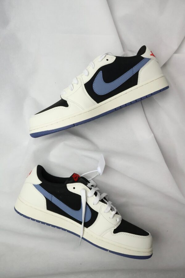 Nike AJ1 Dunk Low Travis Scott Reverse “Blue”