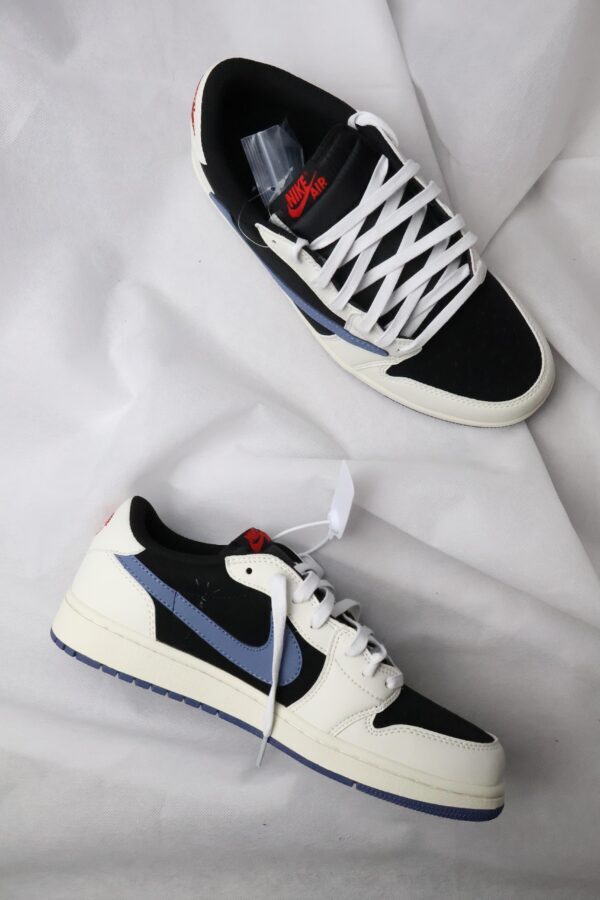 Nike AJ1 Dunk Low Travis Scott Reverse “Blue”