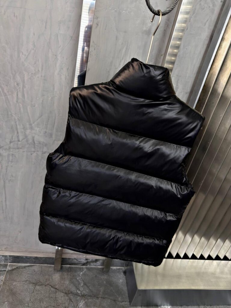 Hugo Prsluk “Black”