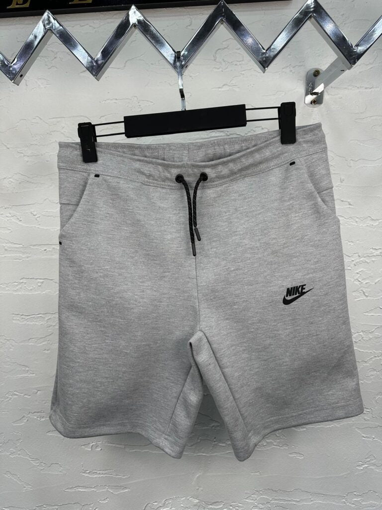 Nike Tech Fleece