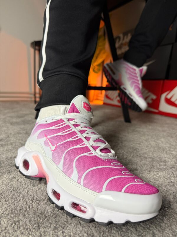 Nike Air Max Plus TN “Pink Fade”