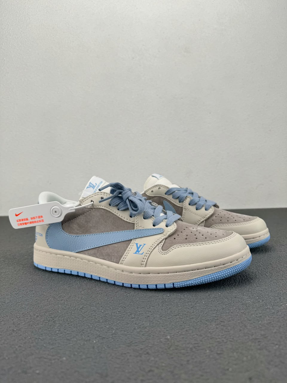 AIR JORDAN 1 TRAVIS SCOTT X LOUIS VUITTON LOW “POWDER BLUE”